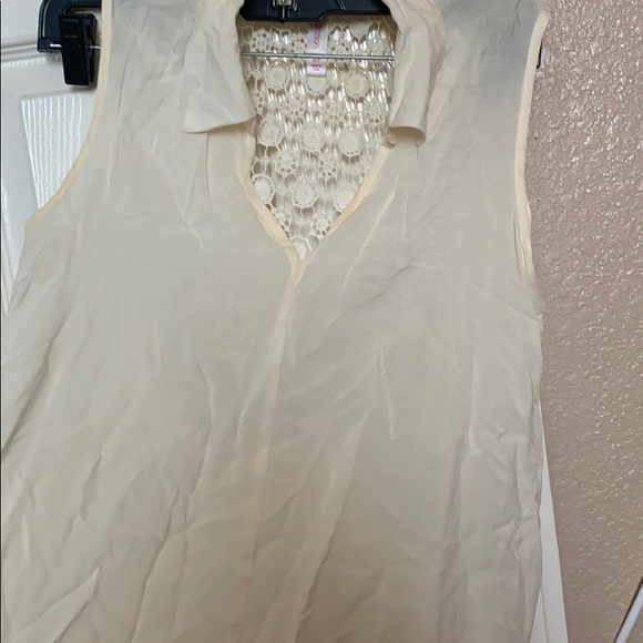 See through blouse - Picture 3 of 3